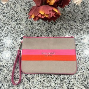 NWOT Kate Spade wristlet